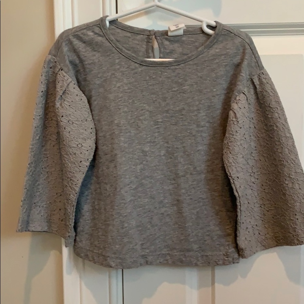 Gap lace sleeves t-shirt